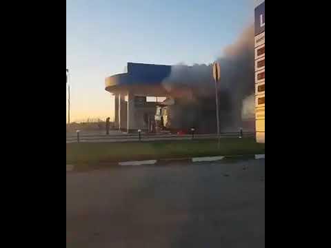 На АЗС под Ростовом загорелся грузовик: видео 